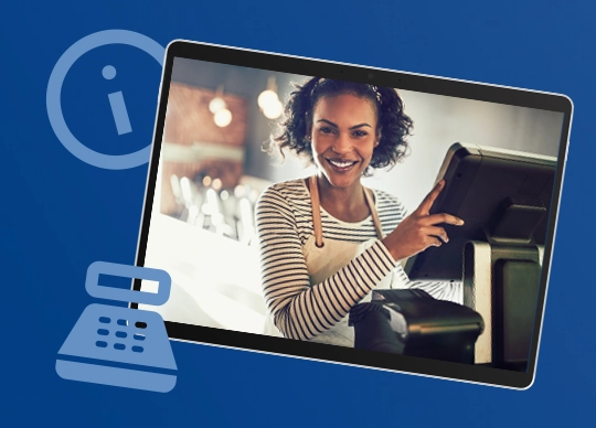 Tablet mit Bild einer Frau an einer Registrierkasse; im Hintergrund Symbole für Information und Kassensystem auf blauem Hintergrund