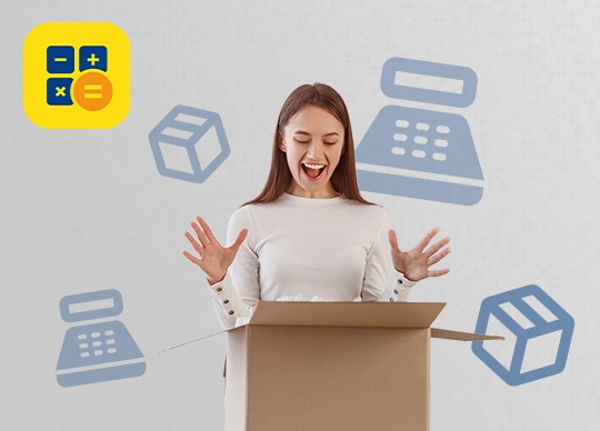 Frau steht vor einem großen Karton, im grauen Hintergrund Kassensymbole; oben links das WISO MeinBüro Desktop Logo